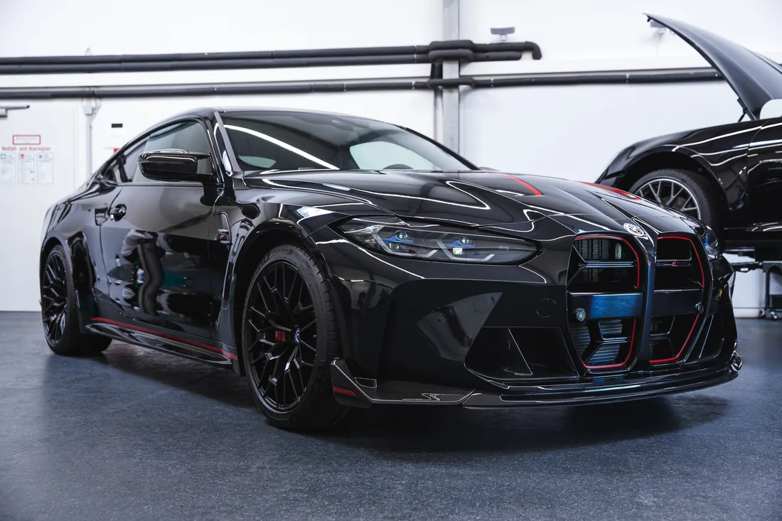 BMW M4 CSL in der VEST-Werkstatt